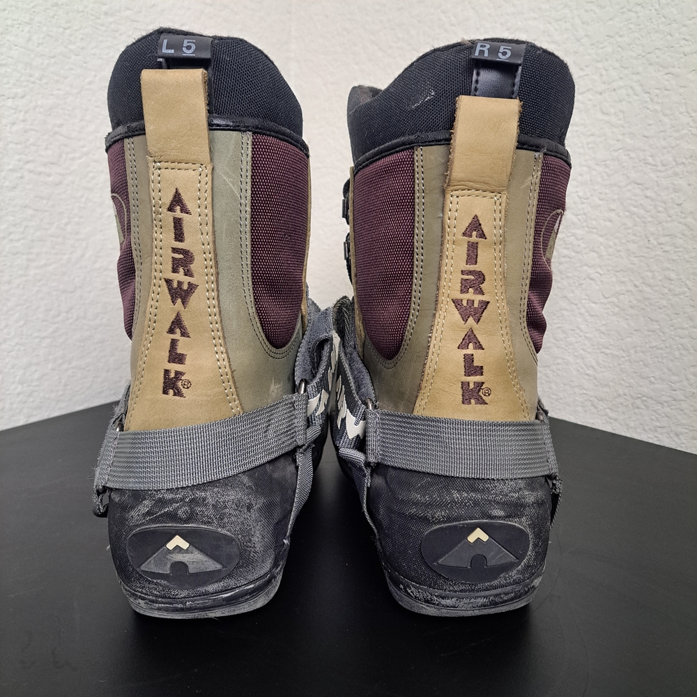 Airwalk Kiddos Unisex Size 5 Freeride Snowboard Boots Alma Kodiak Lace Up - Picture 2 of 9